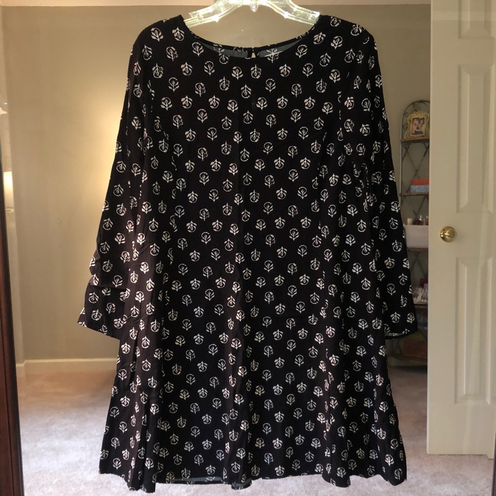 👢 Old Navy Dress